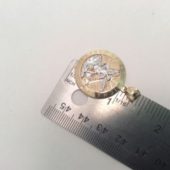14k Yellow Real Gold Solid Men's Saint Michael Archangel and the Devil Medallion - Picture 8 of 8